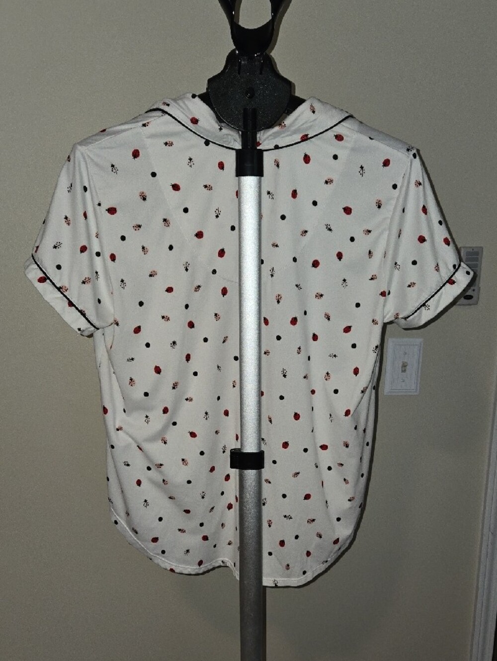 Kate Spade White Short Sleeve Button Pajama Set with Ladybug Dot Print - Picture 4 of 8